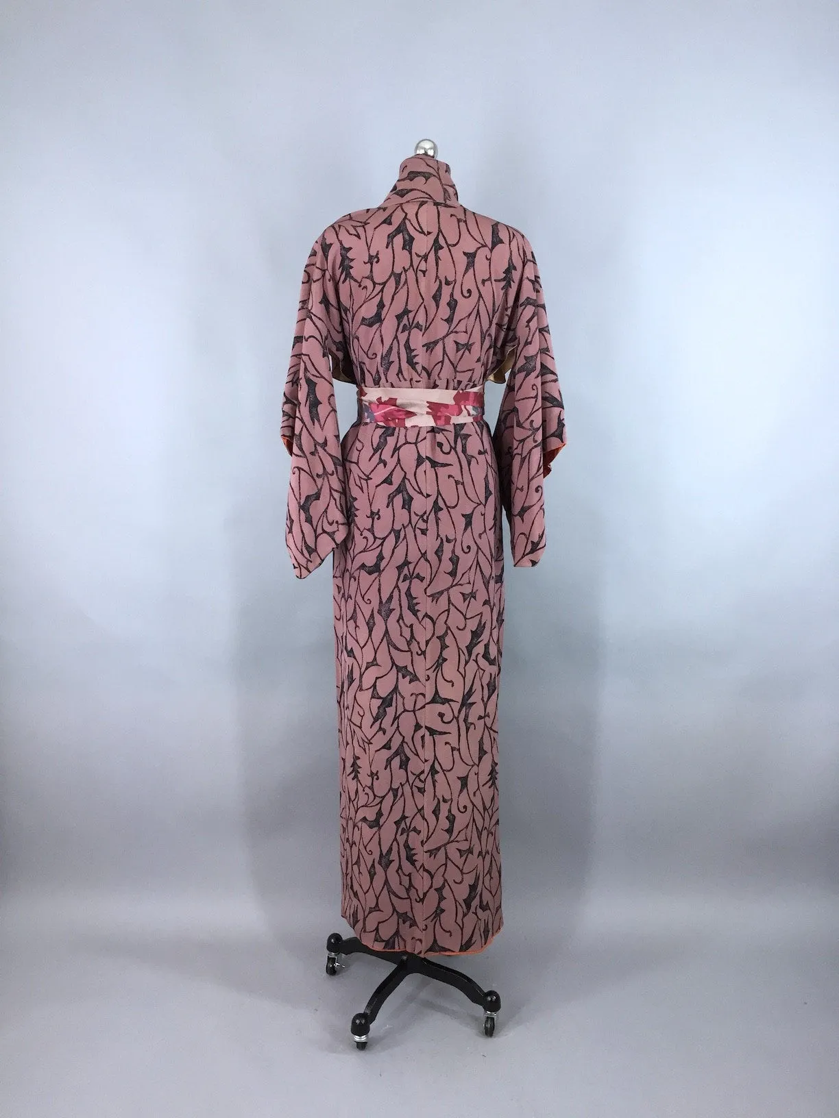 1950s Vintage Silk Kimono Robe / Mauve Purple Floral Ivy