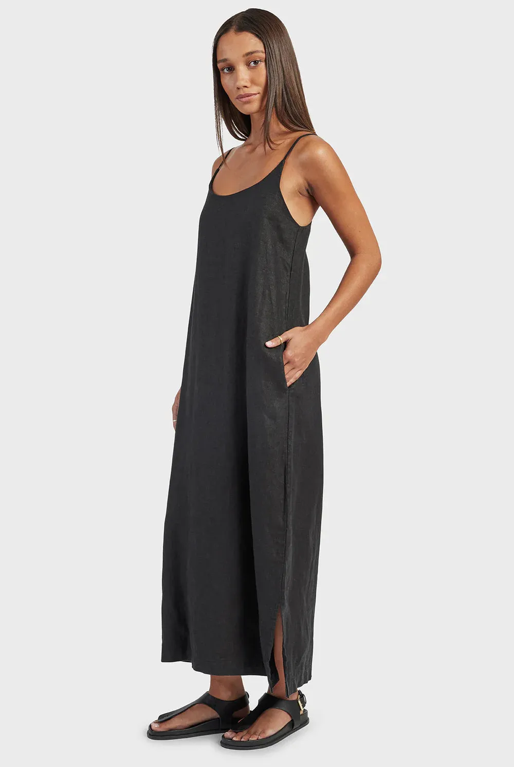 ACADEMY BRAND - Essential Linen Slip Dress - Black