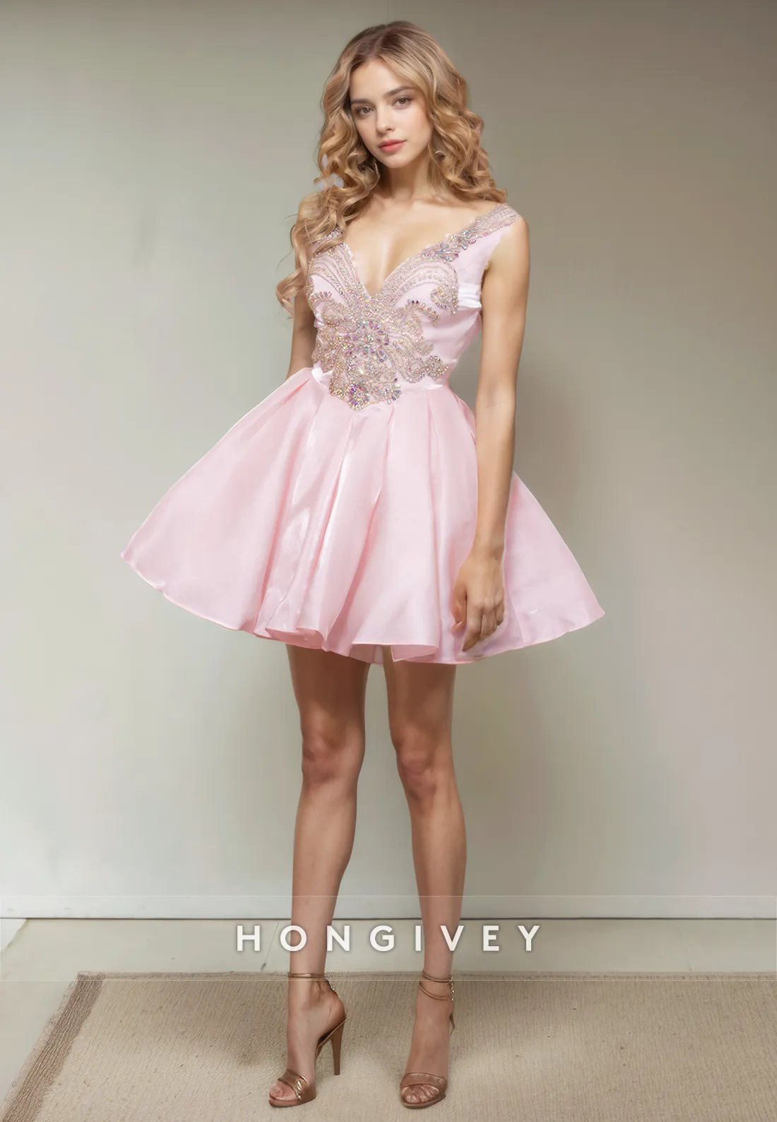 Chic Satin A-Line V-Neck Appliques Short Party Homecoming Dress