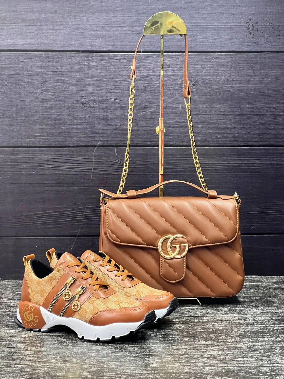 GG shoes set with zipper on the side