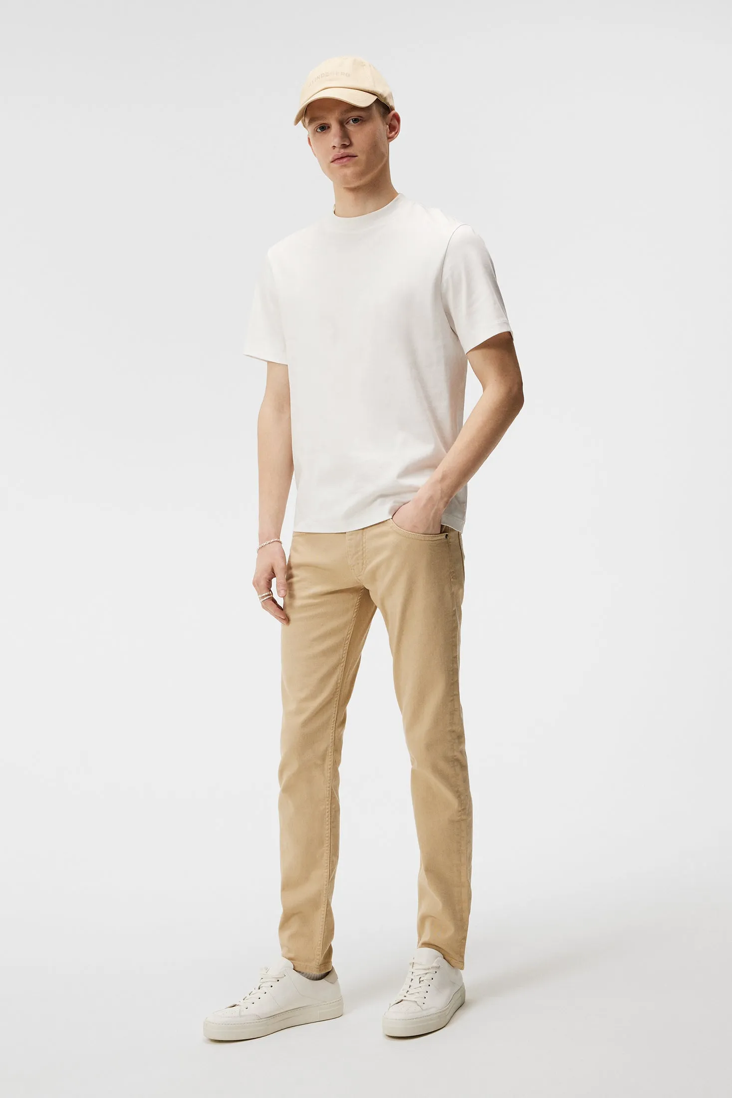 Jay Solid Stretch Jeans