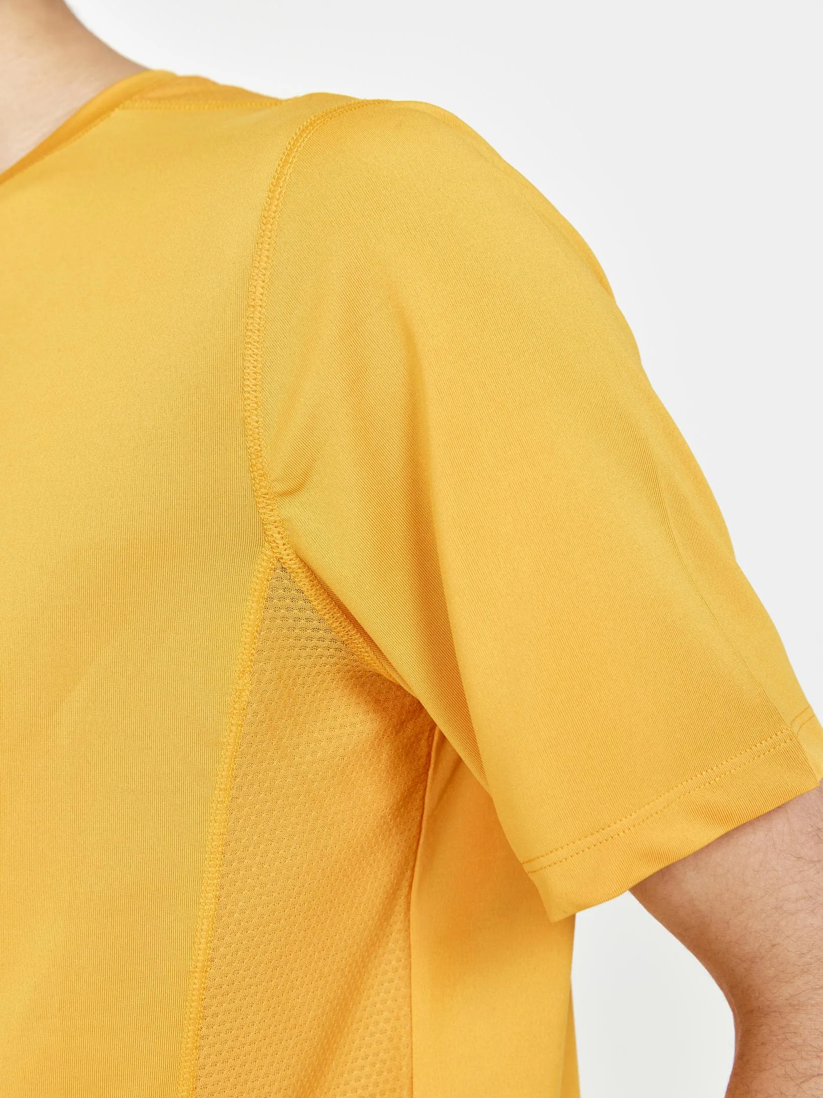 Men's ADV Essence Short Sleeve Training Tee