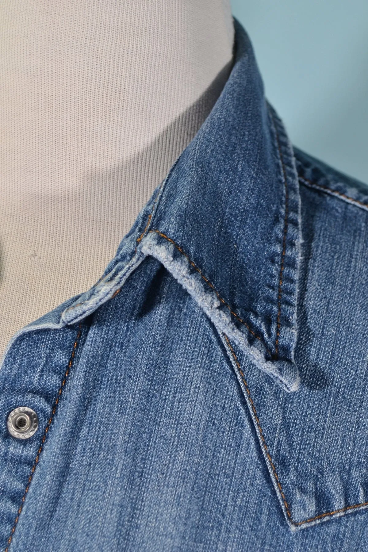 SOLD 90s Levis Denim Pearl Snap Western Blouse/Shirt, Red Tab Y2K  M