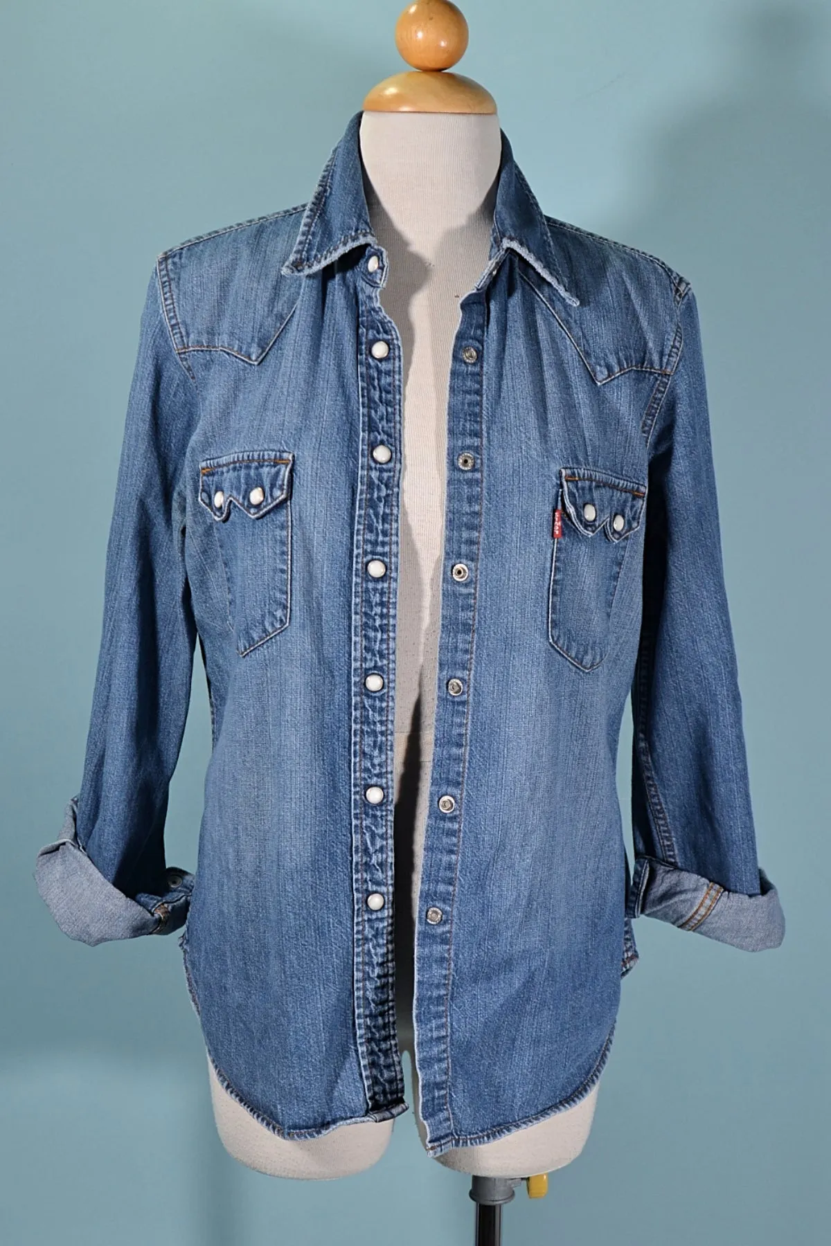 SOLD 90s Levis Denim Pearl Snap Western Blouse/Shirt, Red Tab Y2K  M