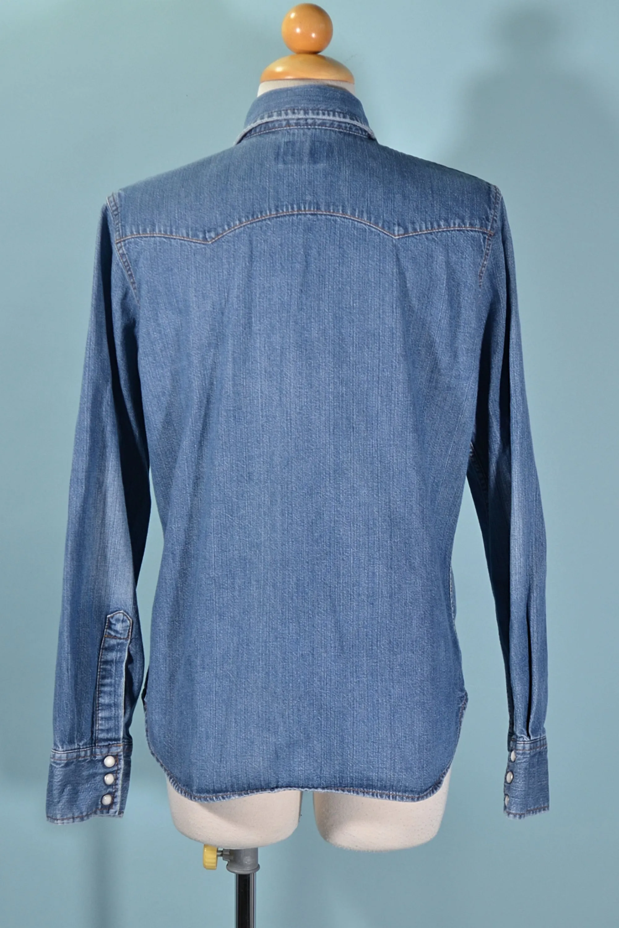 SOLD 90s Levis Denim Pearl Snap Western Blouse/Shirt, Red Tab Y2K  M